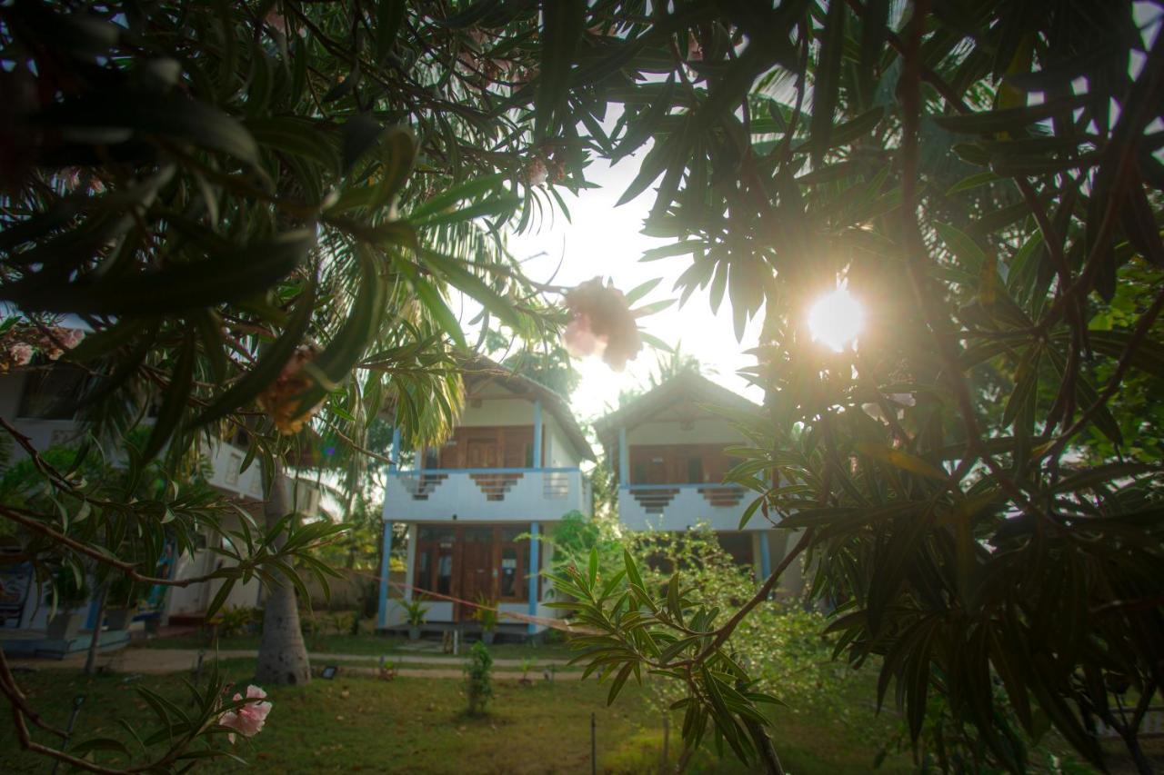 Dinuda Resort Kalpitiya Bagian luar foto