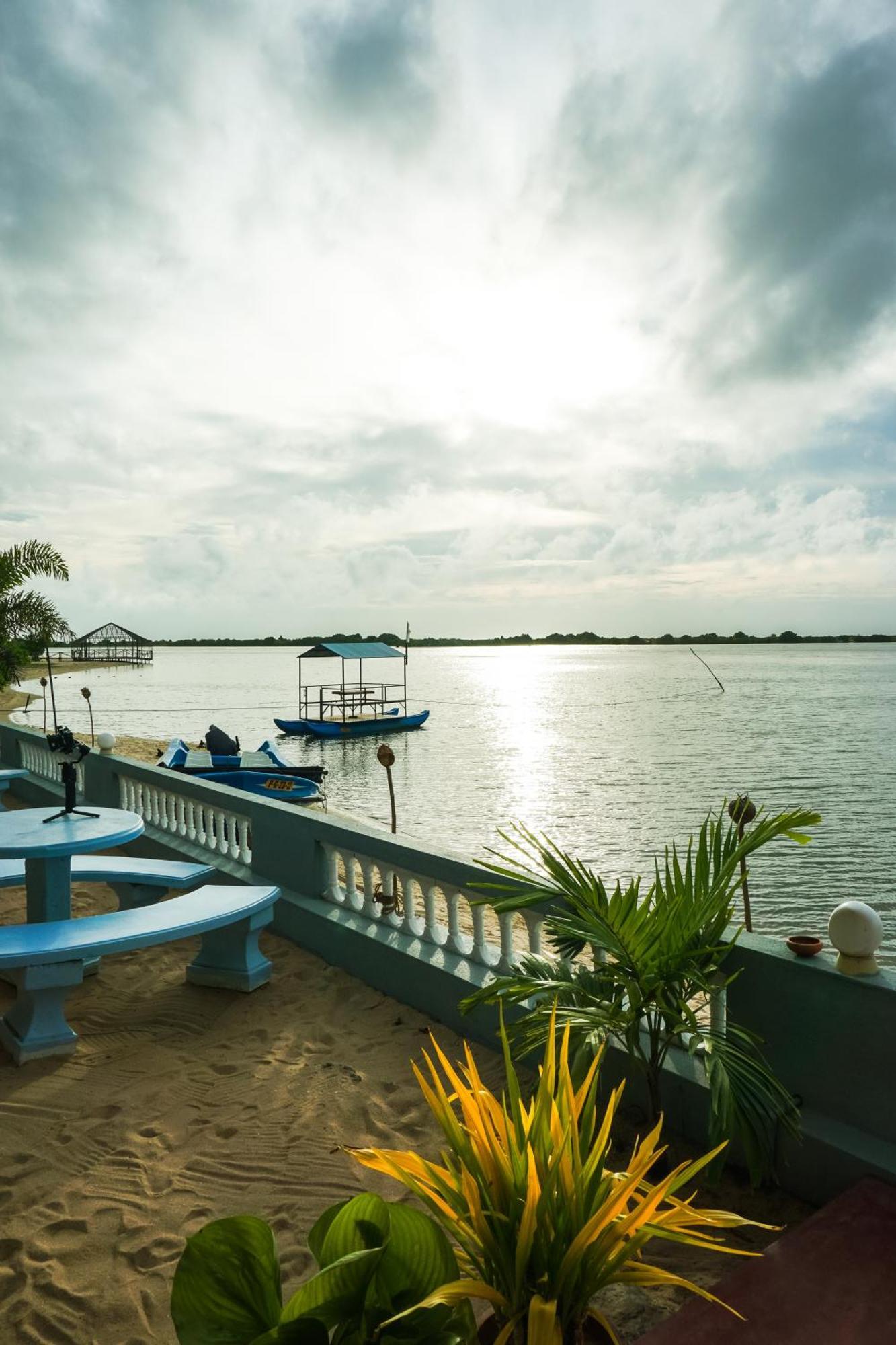 Dinuda Resort Kalpitiya Bagian luar foto